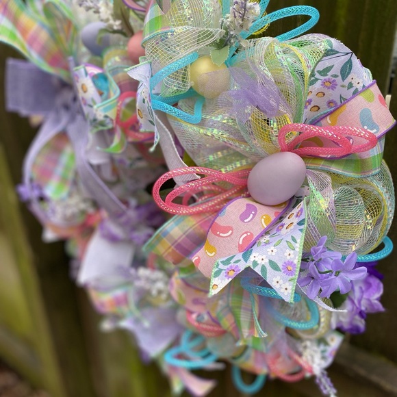 Hand made Spring/Easter wreath - Picture 3 of 4